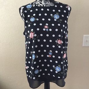 🎁2/$12 MED ROSE & OLIVE FLOWERS & POLKA DOT SLEEVELESS